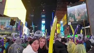 New York: Times Square New Year's Eve Ball Drop Live