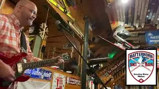 Thunder rolls - Garth Brooks cover, live at Matterhorn Ski Bar in Newry, ME