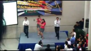Wondergrils Nobody Dance at company event