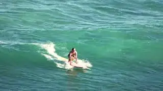 Wahines Surf Diamond Head