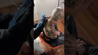 Come get a shoulder tattoo with me!