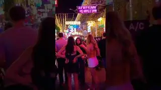SIEM REAP NIGHTLIFE 🇰🇭 #asia #nightlife #walking #cambodia #cebecebe