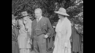 Women suffragettes visit Theodore Roosevelt at Sagamore, 1917