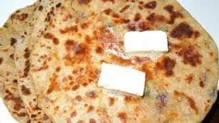 Aloo Paratha ( Indian flat Bread Stuffed With Potatoes)