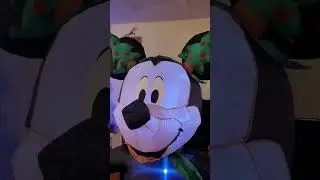 Review of 6 foot Christmas Mickey