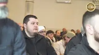 Das Freitagsgebet im Monat Ramadân in unserer Moschee. Möge Allâh unser Fasten akzeptieren.