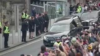 Public mourning in the UK after monarch Queen Elizabeth II's passing