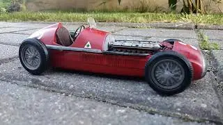 Alfa Romeo Alfetta 1950 model   1:24 SMER
