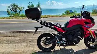 Moto, estrada e natureza: a combina&ccedil;&atilde;o perfeita pra limpar a mente.
