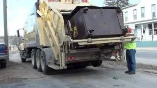 Loadmaster Excel with tag axle