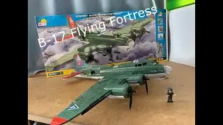 COBI&reg; 5703 US Boeing B-17G Flying Fortress long-range bomber