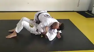 Estrangulamento top cem kg usando só uma gola
