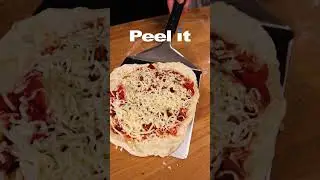 Grilled Pizza Perfection on the Broil King | Broil King UK