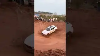 Внедорожник Maserati Levante: подушки безопасности сработали прямо на поворотном столе #внедорожник
