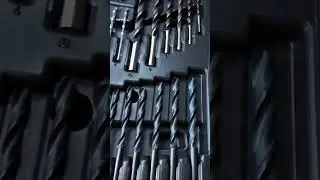 Makita E-24913 70 piece drill and screw driver bit set in case