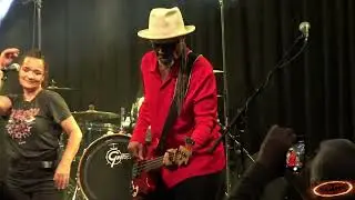 Meena Cryle & Chris Fillmore Band - Born on the bayou