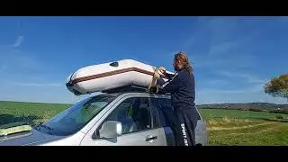 Naloženie 44 kg člna na auto bez námahy