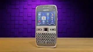 NOSTALGIA NOKIA E72 (2009)