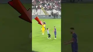 Месси довел юного болельщика до слез! 😱