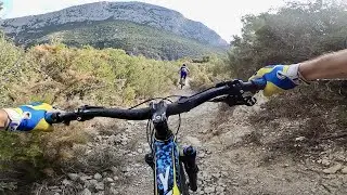 Descente de la Sainte Baume en VTT / On passe dans une grotte?!😱