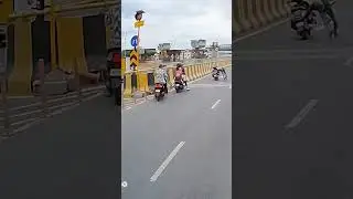 Biker Accident|Silkboard double decker flyover|bengaluru traffic |be cautious|