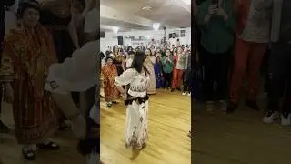 alicia Une tr&egrave;s belle danse kabyle #live #kabyle #dance #algerie #kabylie #mariage #dz #tiziouzou