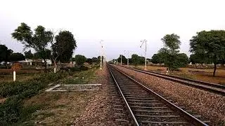 19580 Rajkot Weekly Express | MLW WDM3B | Departure at Bandikui Junction | Indian Rail fanning