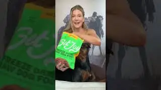 ⁠Two paws up from Indy and @BlairCooley  💚  #dognutrition #dogfoodrecipe #healthydogfood