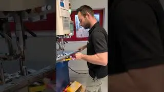 HA-CO Clinchen Einpressmaschine