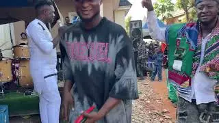 Na we dey run am musically 🎶 🎤 