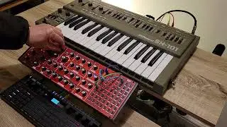 Making Beats with Behringer Neutron(kick) & Roland SH-101(snare), sequenced by Korg SQ-64