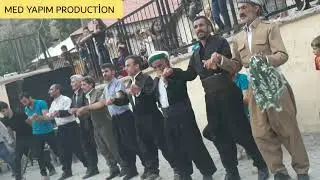Hakkari düğünleri taşbaşı köyü düğünleri [halay başı coşturuyor] gelya başkala kurdish wedding