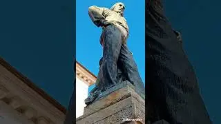 Garibaldi stateu and history at Pisa Italy