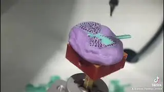 The operation of 3D automatic diamond setting machine stones setting machine for lost wax casting
