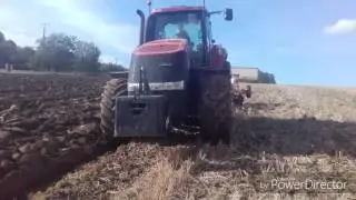 Labour avec un case Magnum 260
