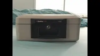 Pick a safe in Seconds with a paper clip