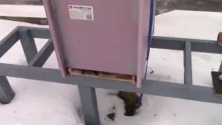 Bees first cleansing flight. Survived the polar vortex 2021.