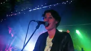 White Label performing New To Me at The Flowing Spring