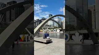 Nathan Phillips Square, Downtown Toronto 🍁🇨🇦 #toronto #canada #downtowntoronto