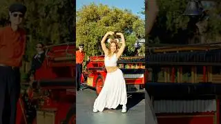 I had to bring this dance back at Disneyland 🫶🏻