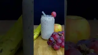 Red grapes 🍇 banana 🍌 apple 🍎 smoothie 😋 #shorts
