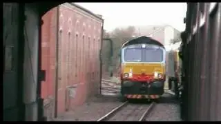 malcolm 66 running round coaching stock at bo'ness
