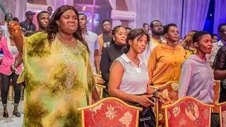 CAMEROON'S FINEST 🇨🇲🇨🇲 High Level Njang Praise by Minister Etta