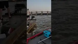 CRAZY WATER MAKES FOR CLOSE CALL ON THE ARKANSAS RIVER WHILE CATCHING CATFISH!!!