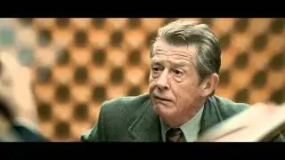 Tinker, Tailor, Soldier, Spy - Smiley is suspicious