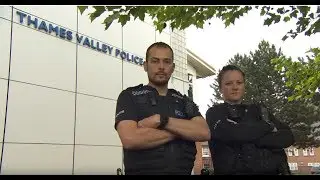 Police officers apprehend knife wielding man minutes after murder - Police Bravery Awards 2018