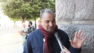 عمري ضاع في الغربة عملت برشا فلوس ، مرتي ملي رأيتها حبيتها ، كل املاكي وثروتي حلال على خويا شوية فيه