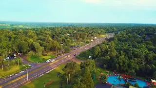 C&aacute;mara r&aacute;pida de Iguazu y la pileta del Hotel Carmen
