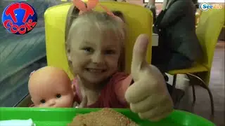 ✔ Nenuco Doll and Cook Yaroslava eats sandwich in the cafe. Кукла Ярославы кушает сэндвич. Серия 29