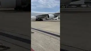 Challenge 561 Heavy arriving into Bay 5 #shorts | #rrair | #planespotting | #boeing | #aircraft